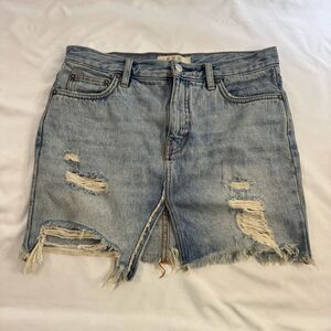 We The Free Distressed Denim Mini Skirt Medium Wash Pockets Size 27 Rigid Preppy